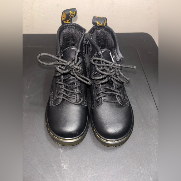 Dr. Martens Other - Dr. Martens 1460 T Kids Black Leather
Lace Up Boots Us 7‎